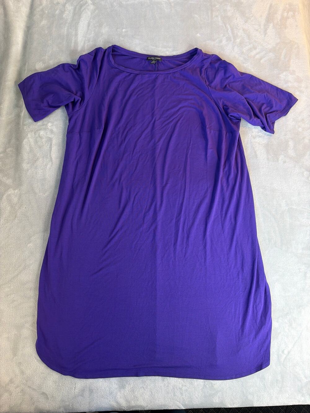 an Eileen Fisher Woman Viscose Jersey Round Neck Short Sleeve Shift Dress